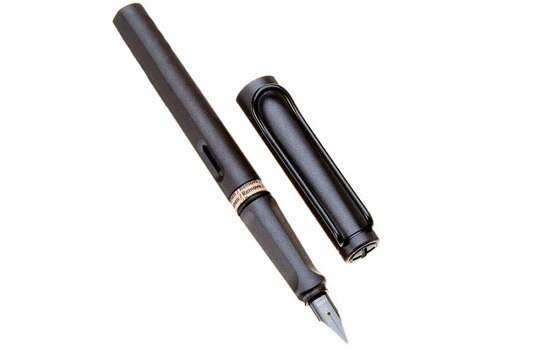 Lamy Safari Fountain Pen 017 Broad