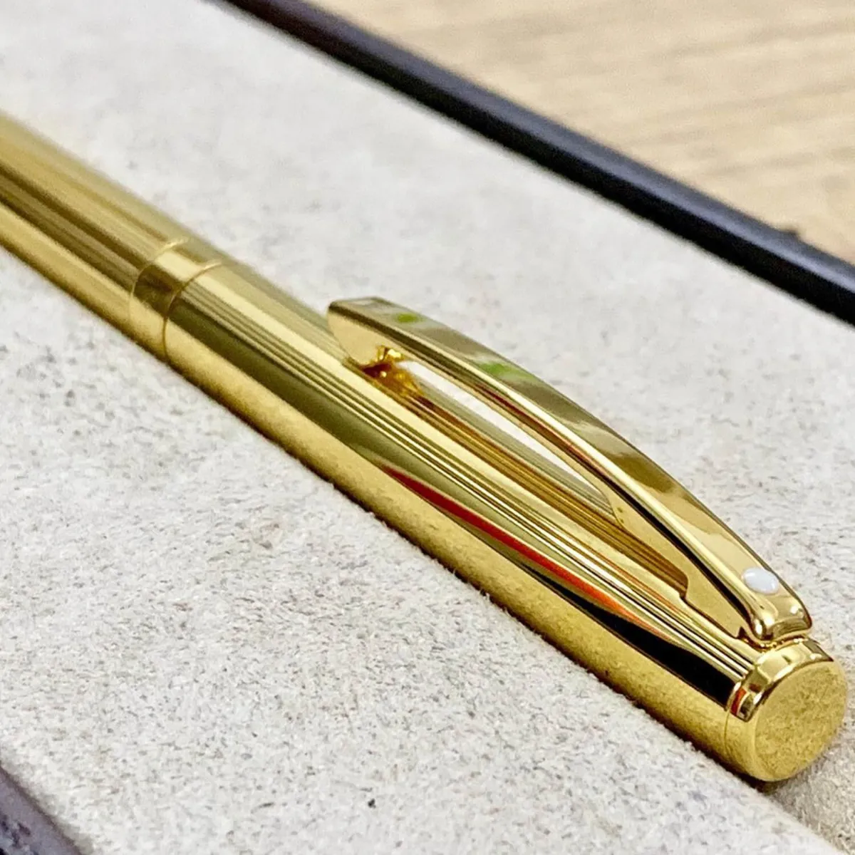 Sheaffer Sagaris  9474Ball Point Pen