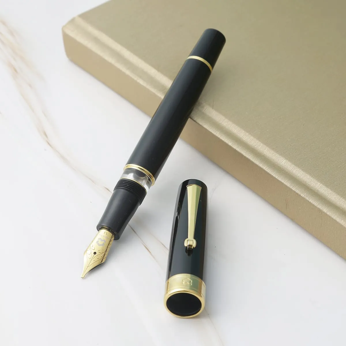 ARISTA ONE Classic Black Gold Trim PISTON FILLER FOUNTAIN PEN Fitted With Stainless Steel Medium Nib