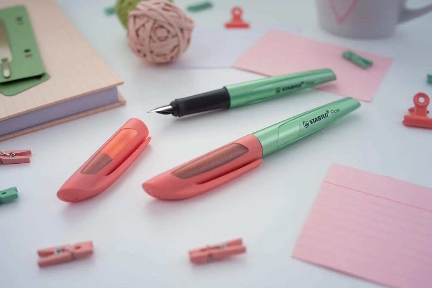 STABILO Flow COSMETIC, Fountain Pen - Red Lips with 1 blue ink catridge