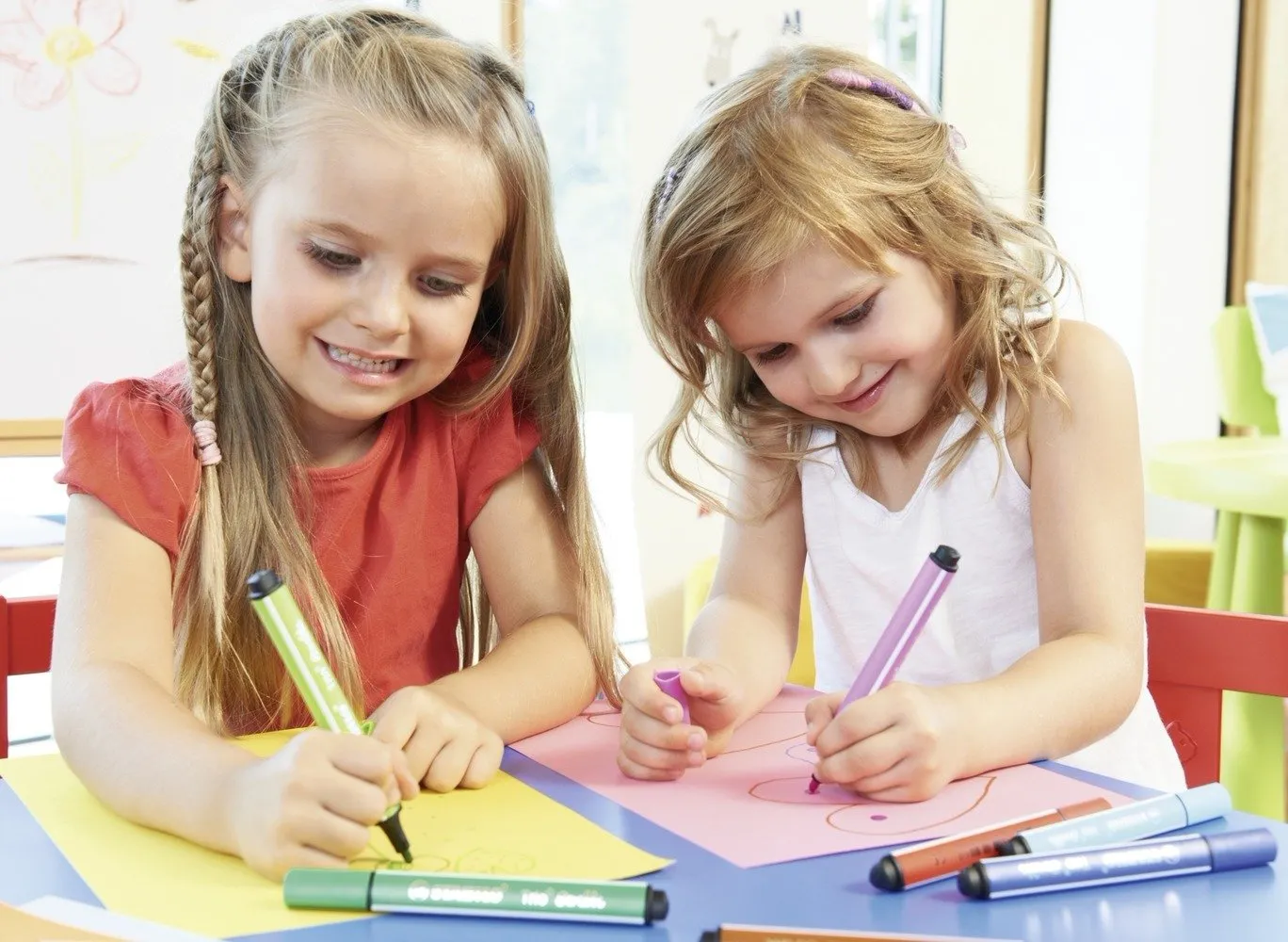 STABILO Trio Scribbi Colouring Fibre-Tip Pen - 8 Colours - Super-Washable Ink, Perfect for Artists, Scribblers, Drawing, Art