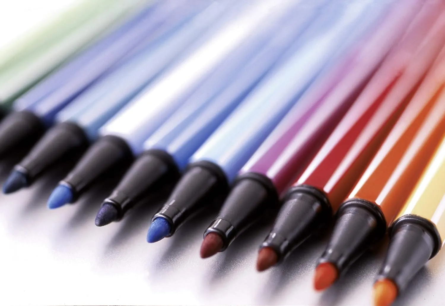 STABILO Premium Felt Tip Pen Pen 68 Wallet of 18 Assorted Colours