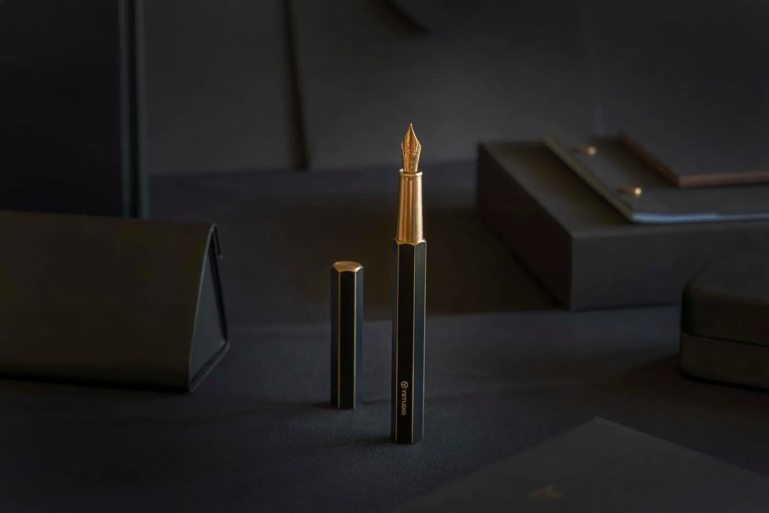 YSTUDIO Classic Black Hexogon Fountain Ink Pen, Brass Body with Medium Steel Nib