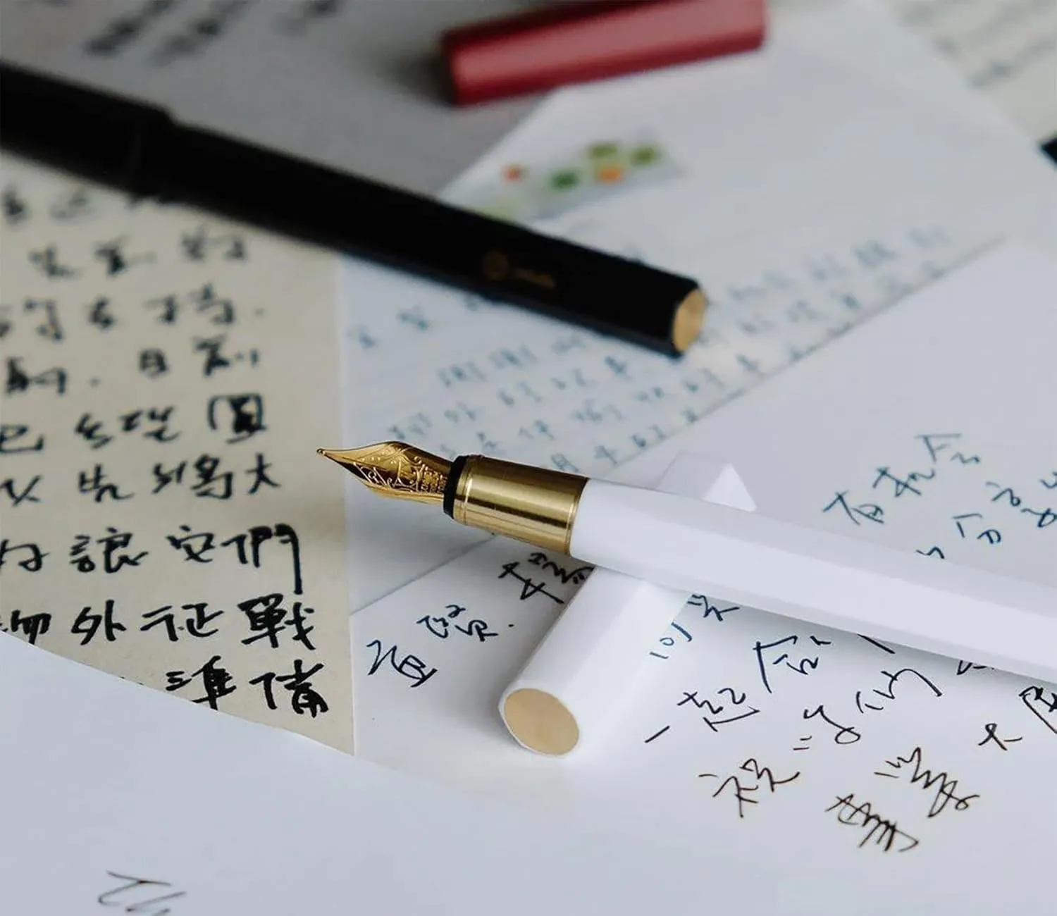 YSTUDIO Fountain Ink Pen | Acrylic Brass Black Body | Medium Nib | Resin Series