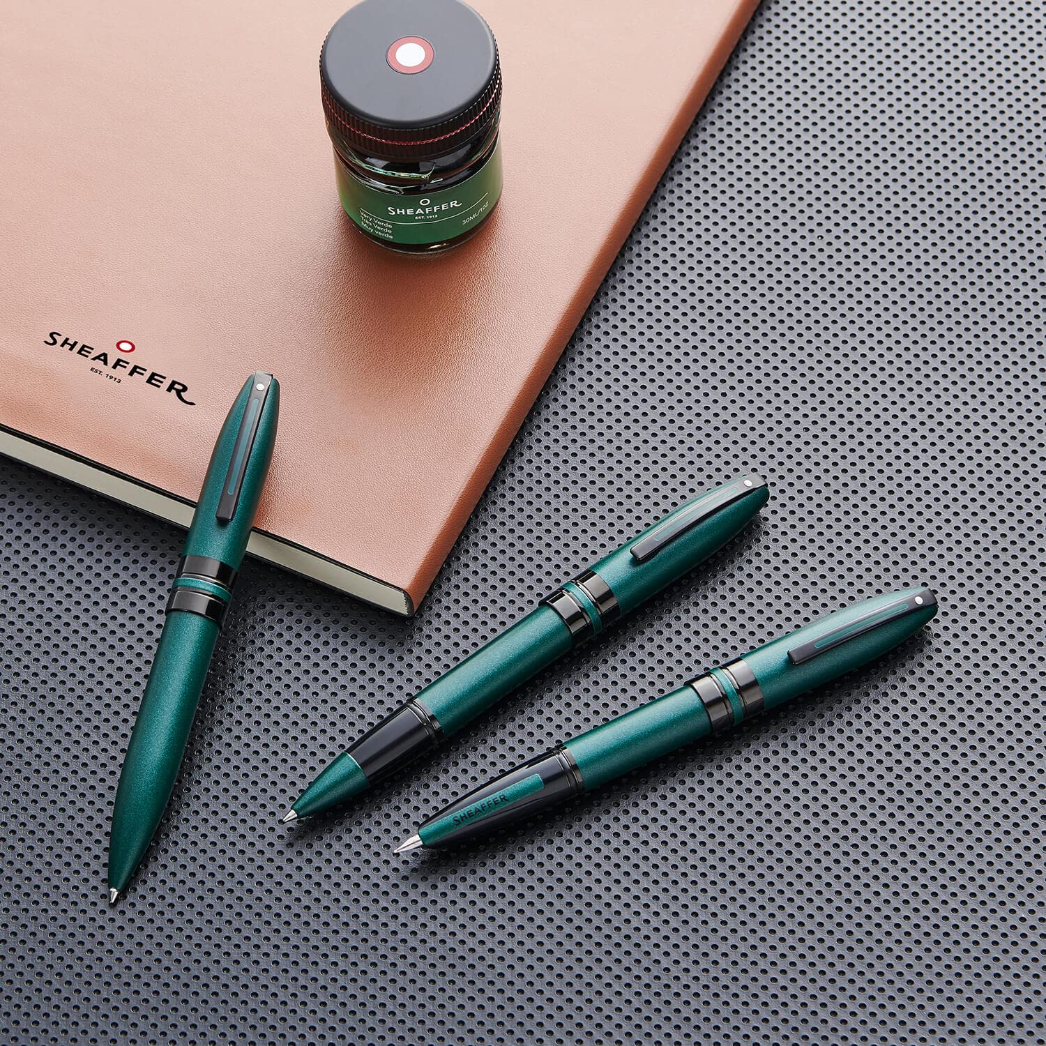 Sheaffer 9109 Icon Ballpoint Pen - Metallic Green with Glossy Black PVD Trim