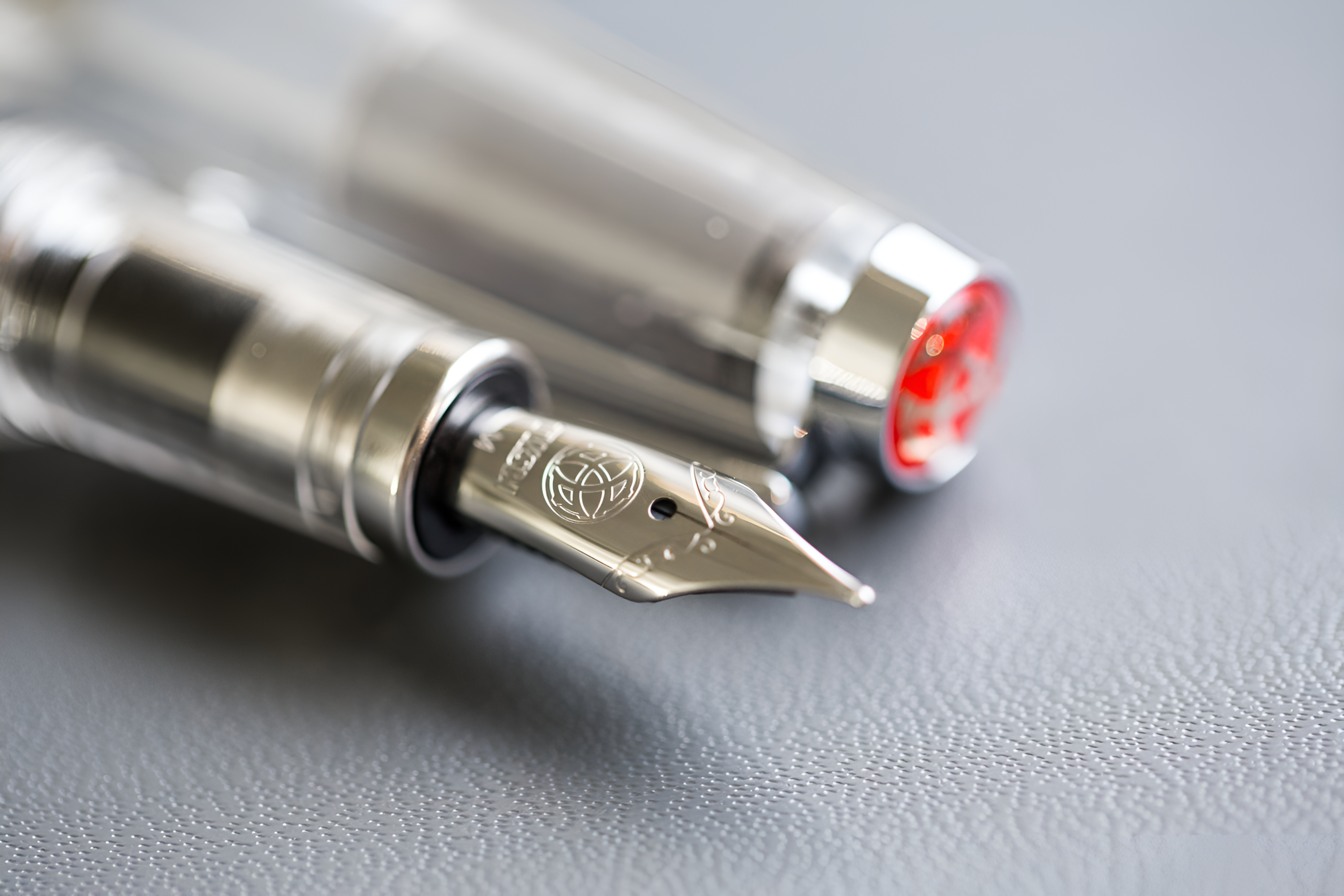 TWSBI Vac Mini Fountain Pen - Clear Broad M7444410
