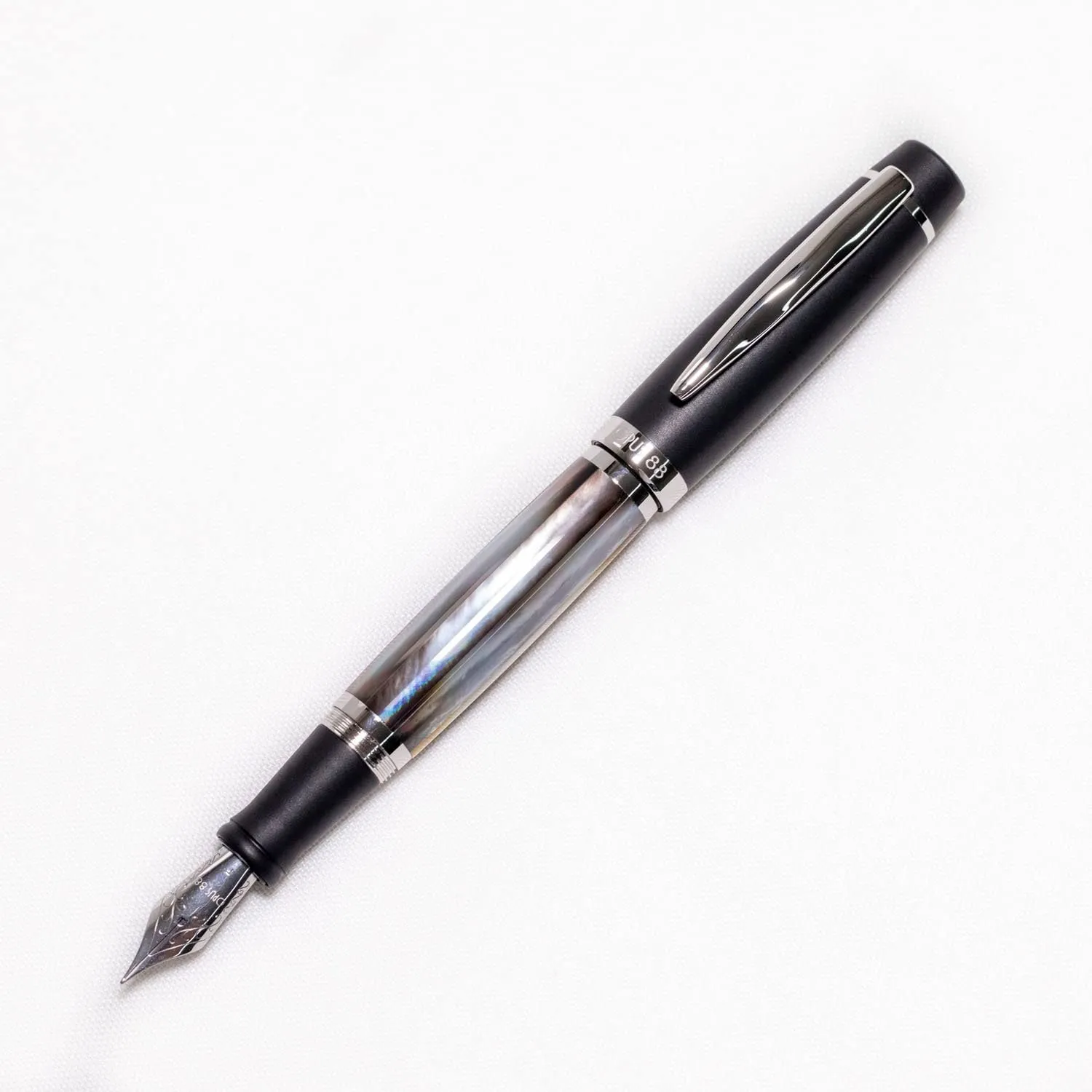 Opus 88 Shell Black Mother of Pearl Fountain pen (M) 98031502 M