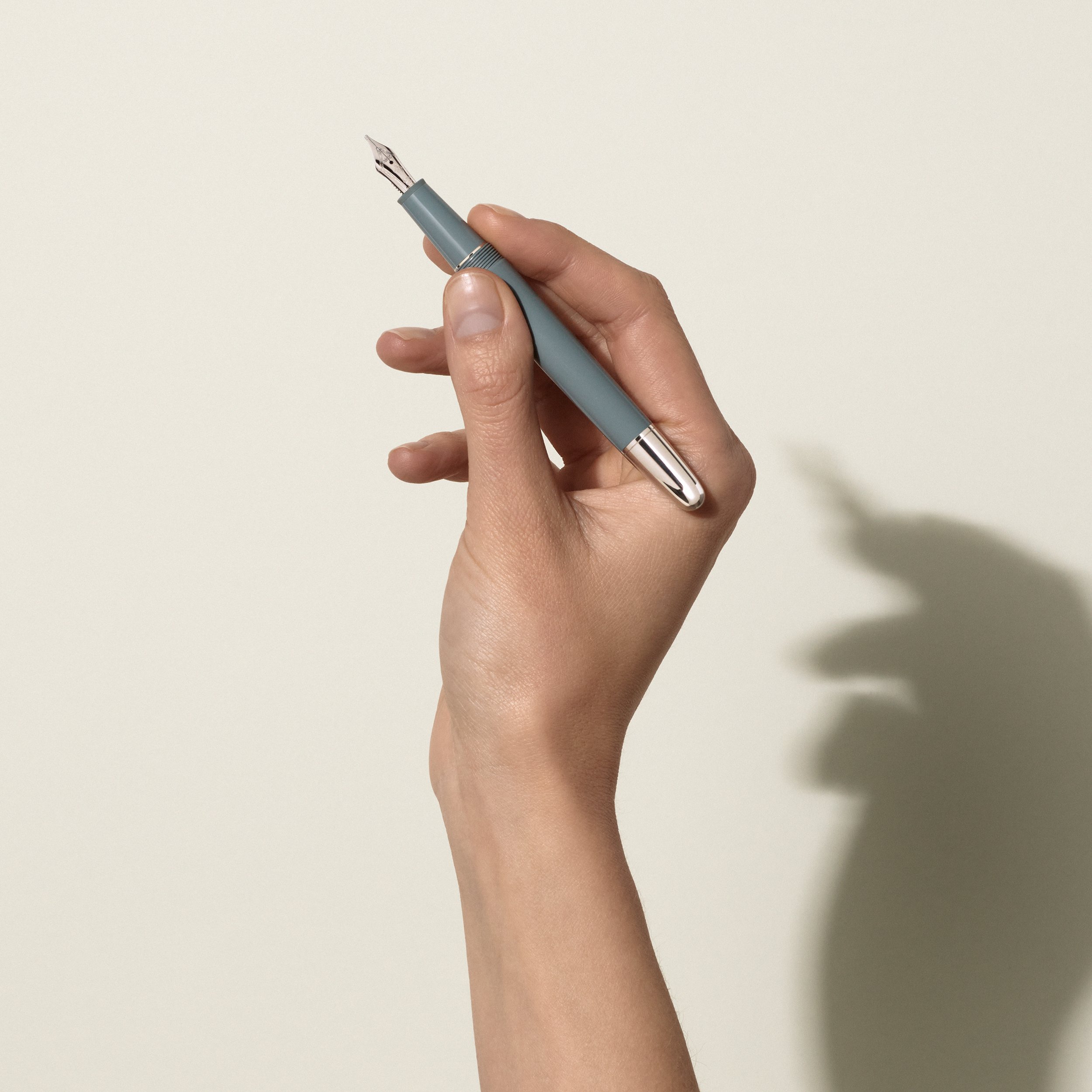 Montblanc Meisterstück x Olympic Heritage Chamonix 1924 Doué Classique Fountain Pen