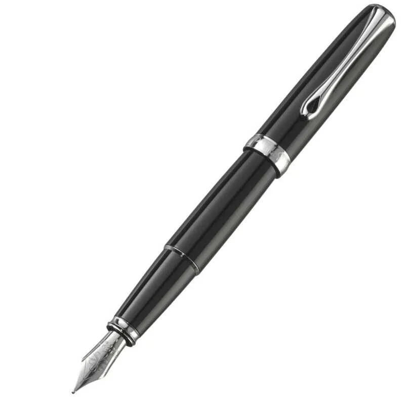 Diplomat Excellence A2 Black Lacquer Fountain Pen Broad