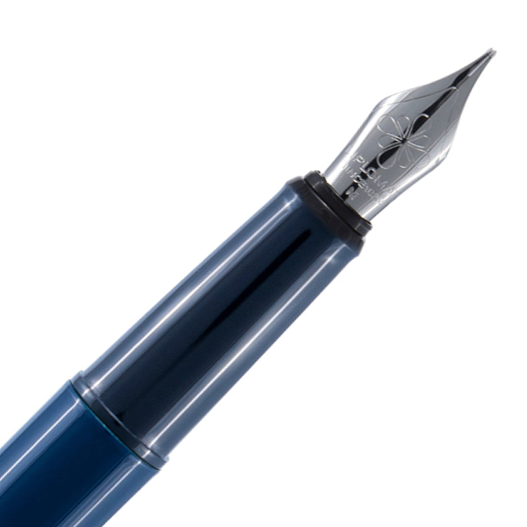 Diplomat Esteem Dark Blue CT Fountain Pen Broad