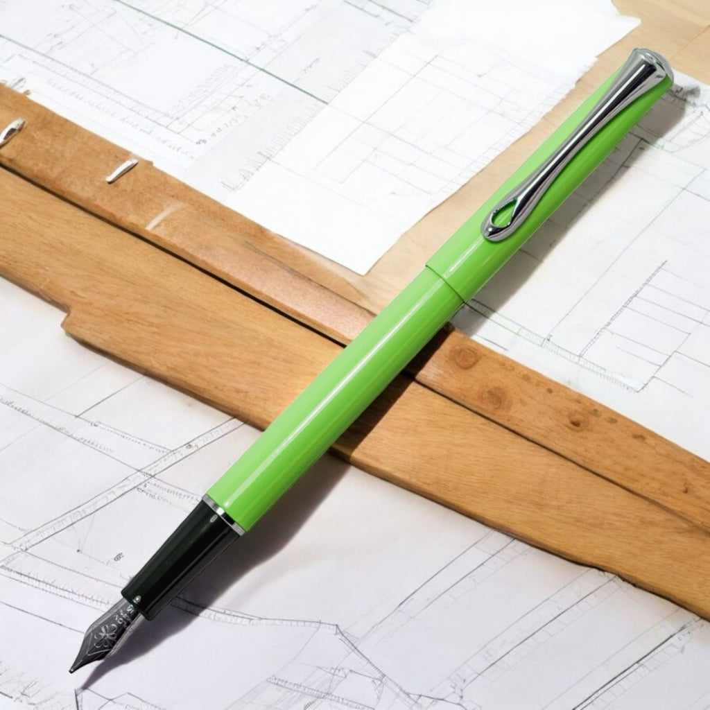Diplomat Traveller Lumi Green Fountain Pen Fine