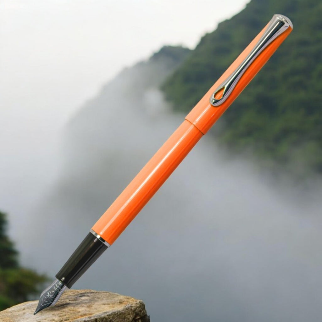 DIPLOMAT Traveller Lumi Orange Fountain Pen (M), medium