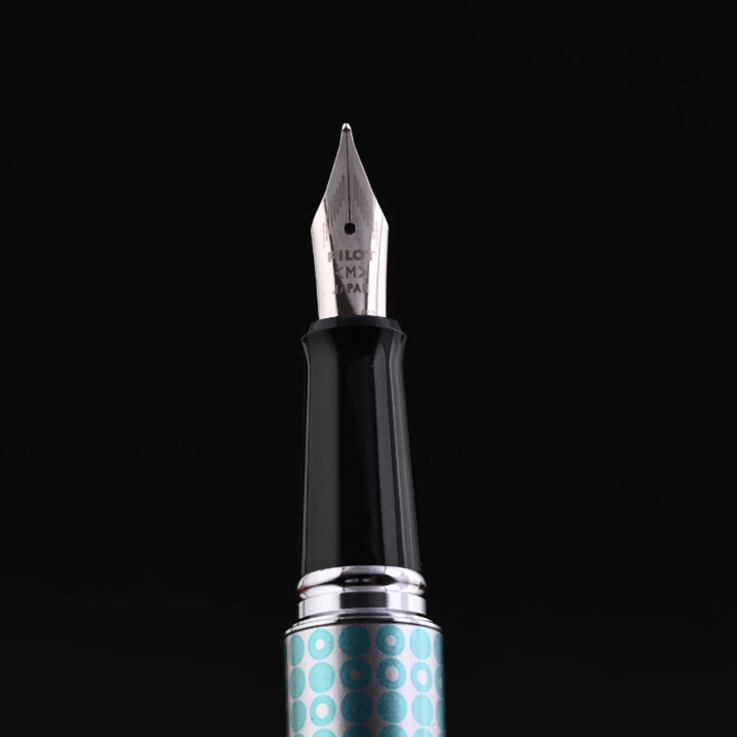 Pilot | MR RETRO POP COLLECTION | Stainless Steel | Fountain Pen | Dots | Medium