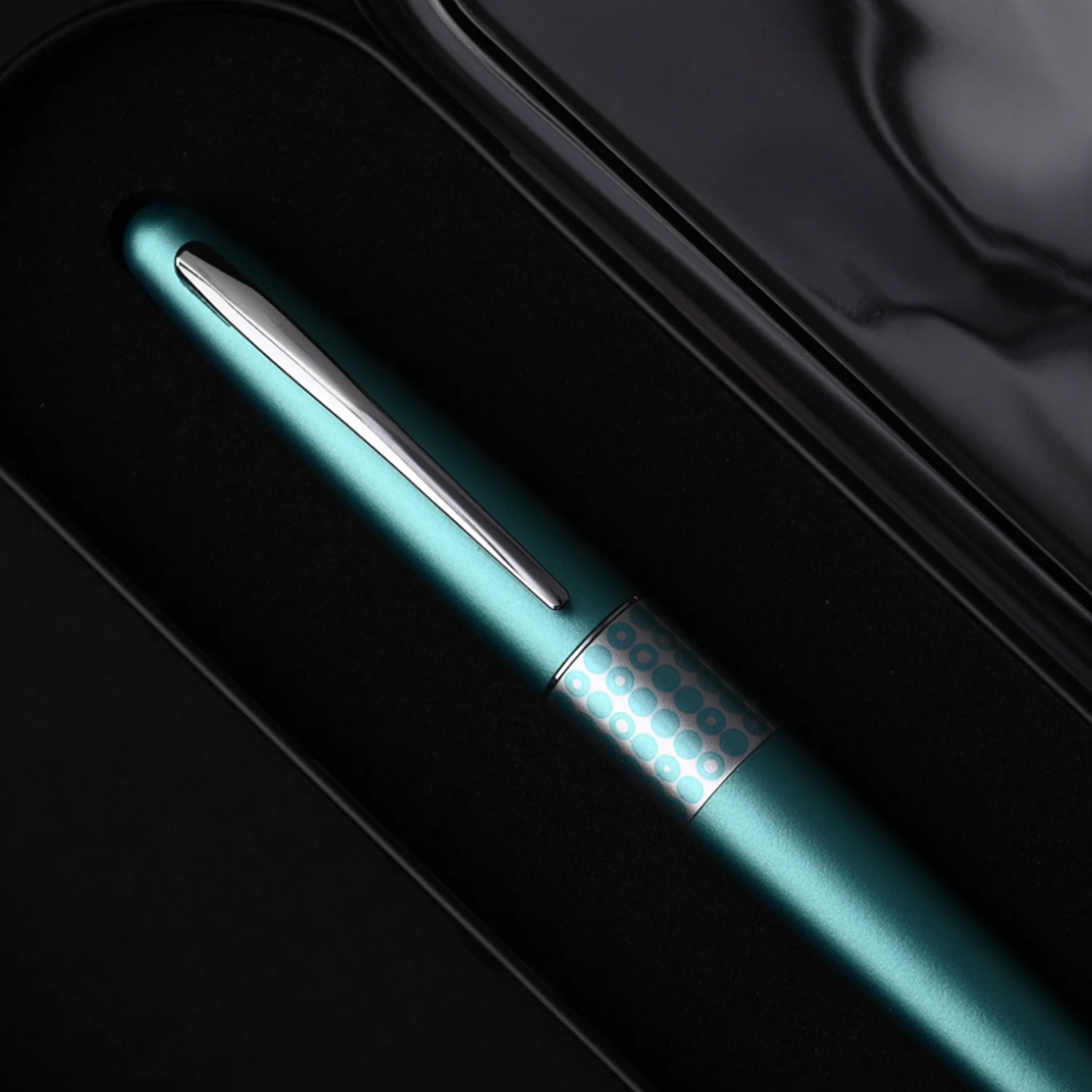 Pilot | MR RETRO POP COLLECTION | Stainless Steel | Fountain Pen | Dots | Medium
