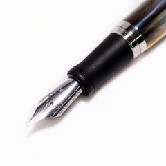 Opus 88 Shell Black Mother of Pearl Fountain pen (B) 98031502 B