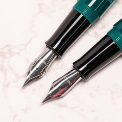 Opus 88 Minty Light Blue Fountain pen (Fine) 96082202