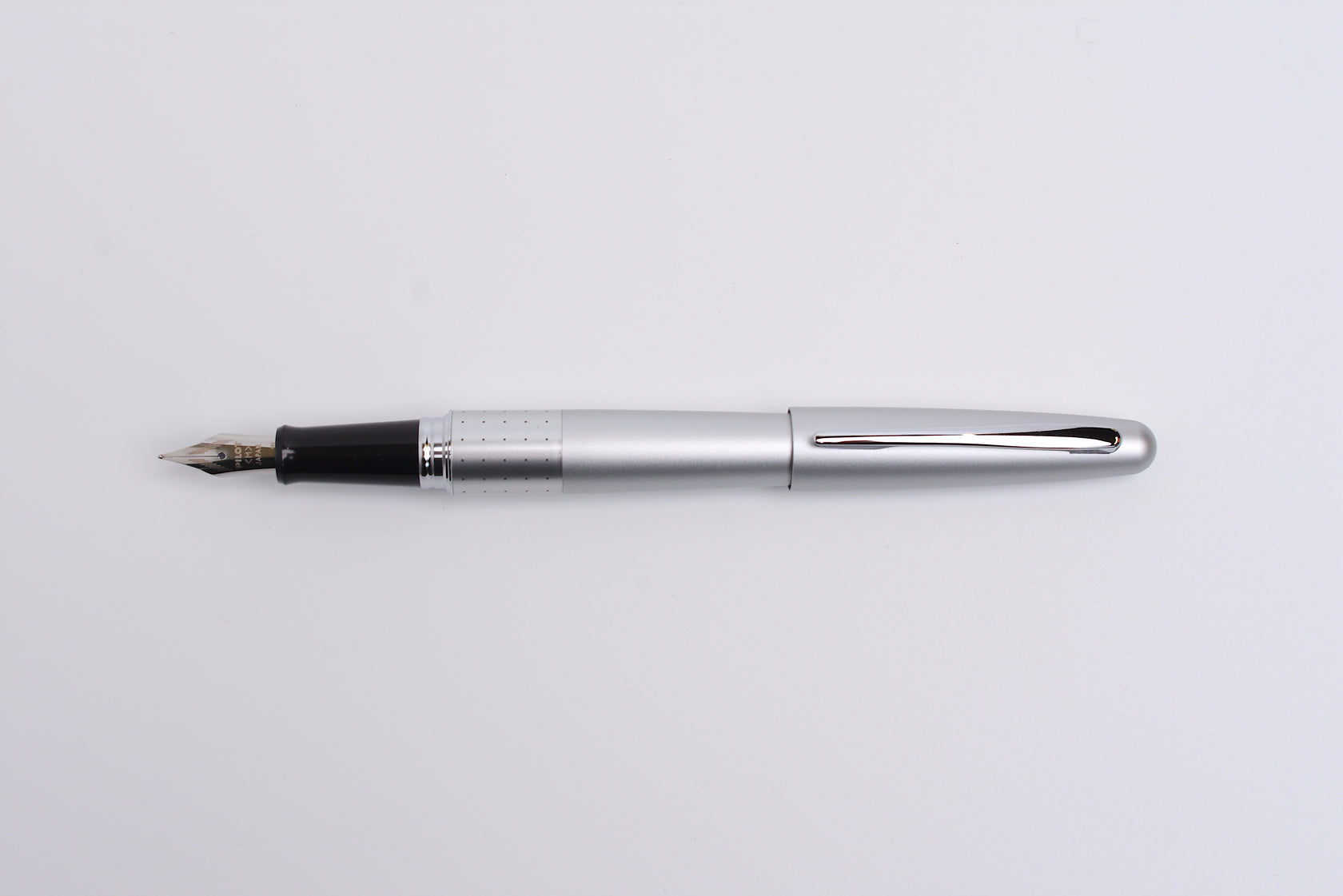 Pilot | MR | Stainless Steel | Fountain Pen | Silver & Dots | Medium
