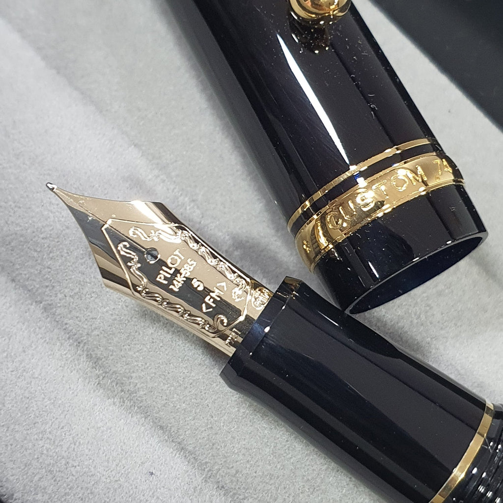 PILOT | CUSTOM 74 | 14K Gold| Fountain Pen | Black GT | Fine Medium