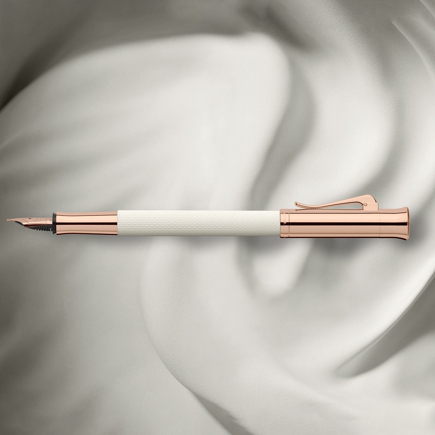 Graf Von Faber-Castell Guilloche Fountain Pen - Champagne Blush F