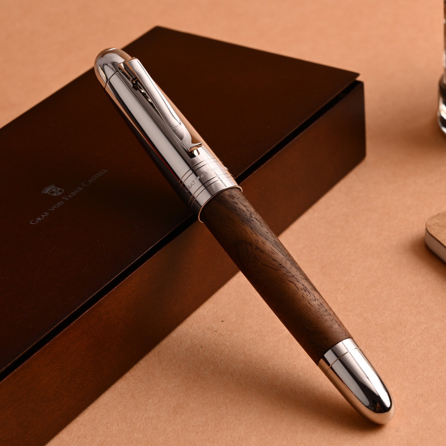 Graf Von Faber-Castell Magnum Fountain Pen - Caucasian Walnut Wood B