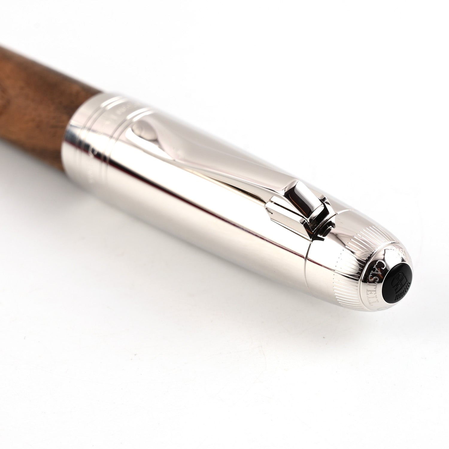 Graf Von Faber-Castell Magnum Fountain Pen - Caucasian Walnut Wood M