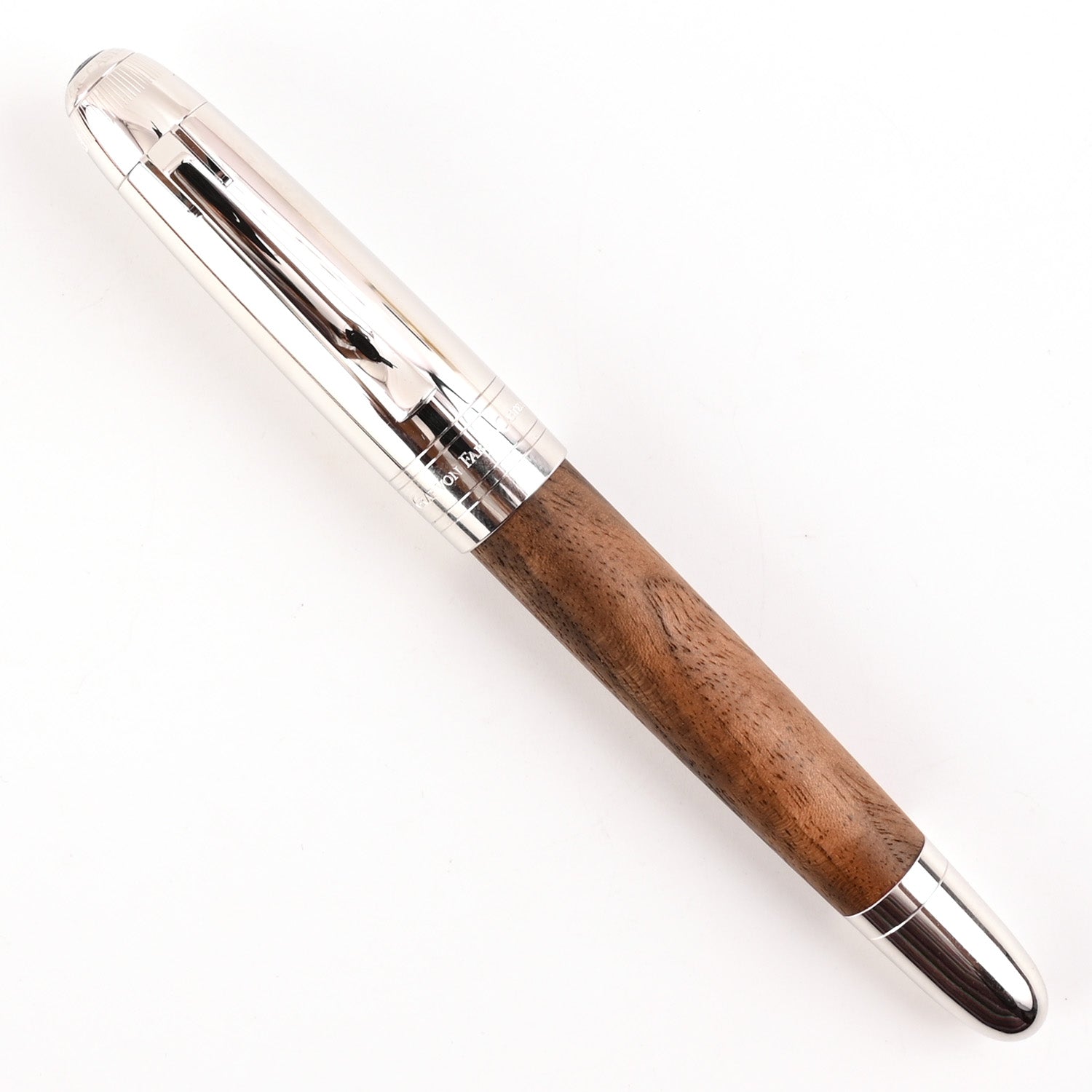 Graf Von Faber-Castell Magnum Fountain Pen - Caucasian Walnut Wood M