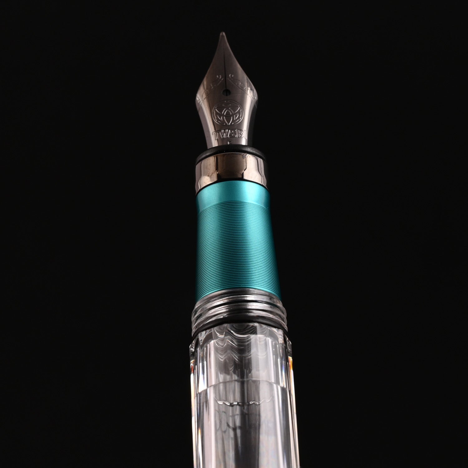 TWSBI Diamond 580ALR Fountain Pen in Caribbean with Onyx Broad