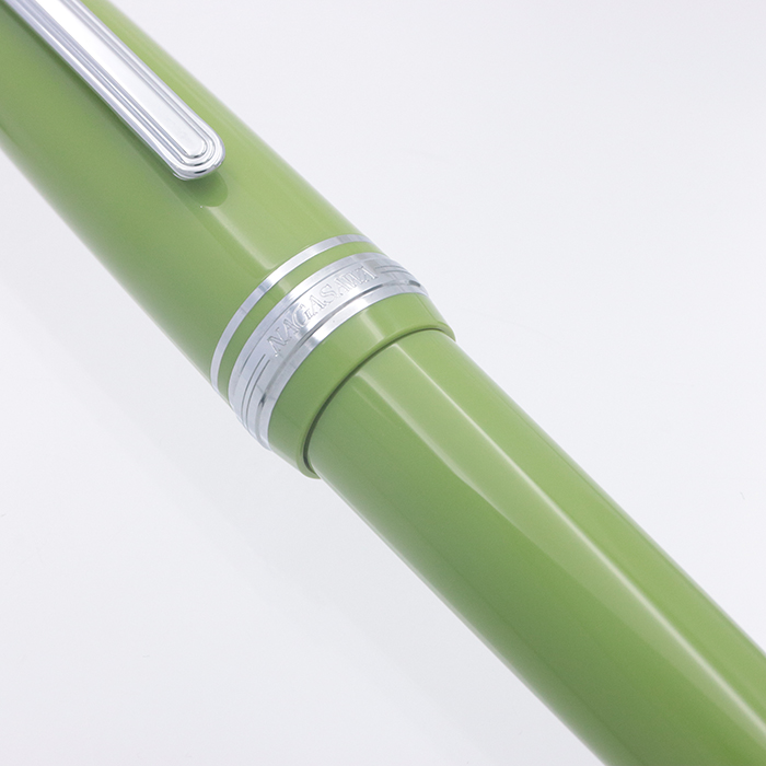 JINHAO 82 FOUNTAIN PEN AVOCADO GREEN CT FP MEDIUM NIB