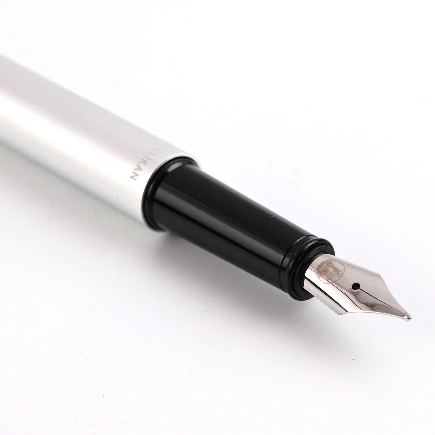 Pelikan Ineo Fountain Pen - Clearing Breeze  Medium
