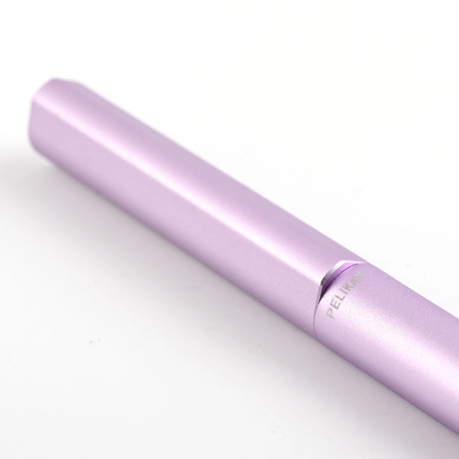 Pelikan Ineo Fountain Pen - Lavender Scent Medium