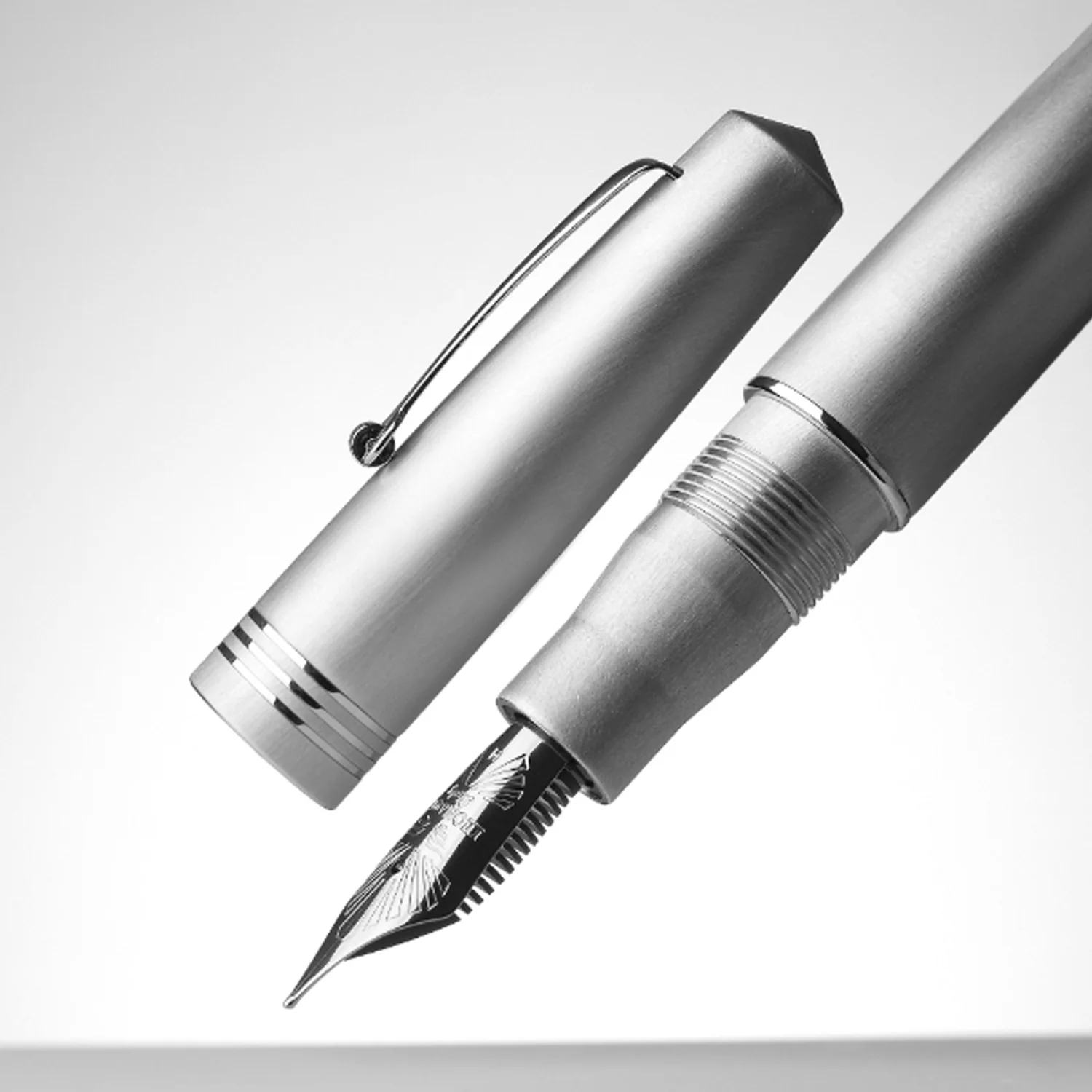 Leonardo Momento Zero Fountain Pen - Aluminia CT (Limited Edition) Extra Fine